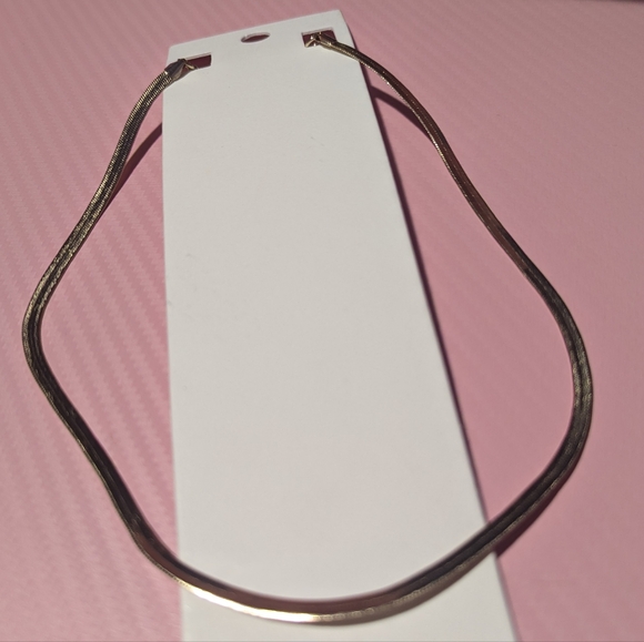 Express Modern Essentials Gold Necklack - Picture 2 of 3